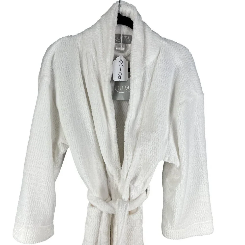 Ulta Beauty NWT Womens S/M White Textured Plush Spa Robe Belted Pockets